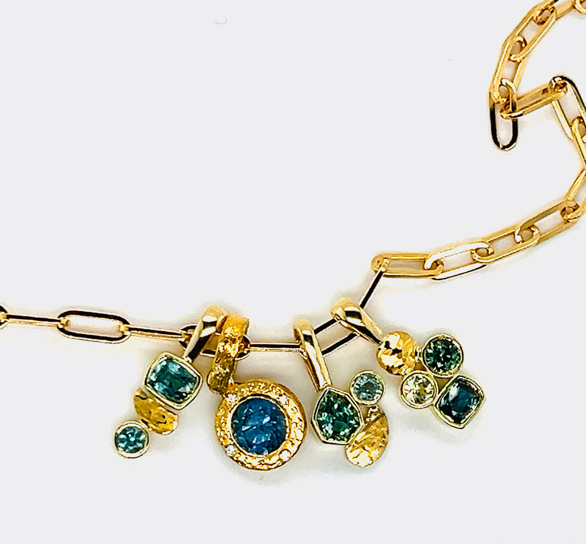 charms on chain web